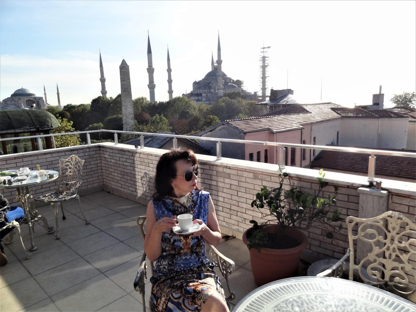 Saba Hotel, Стамбул.. Терраса с видом на Голубую мечеть