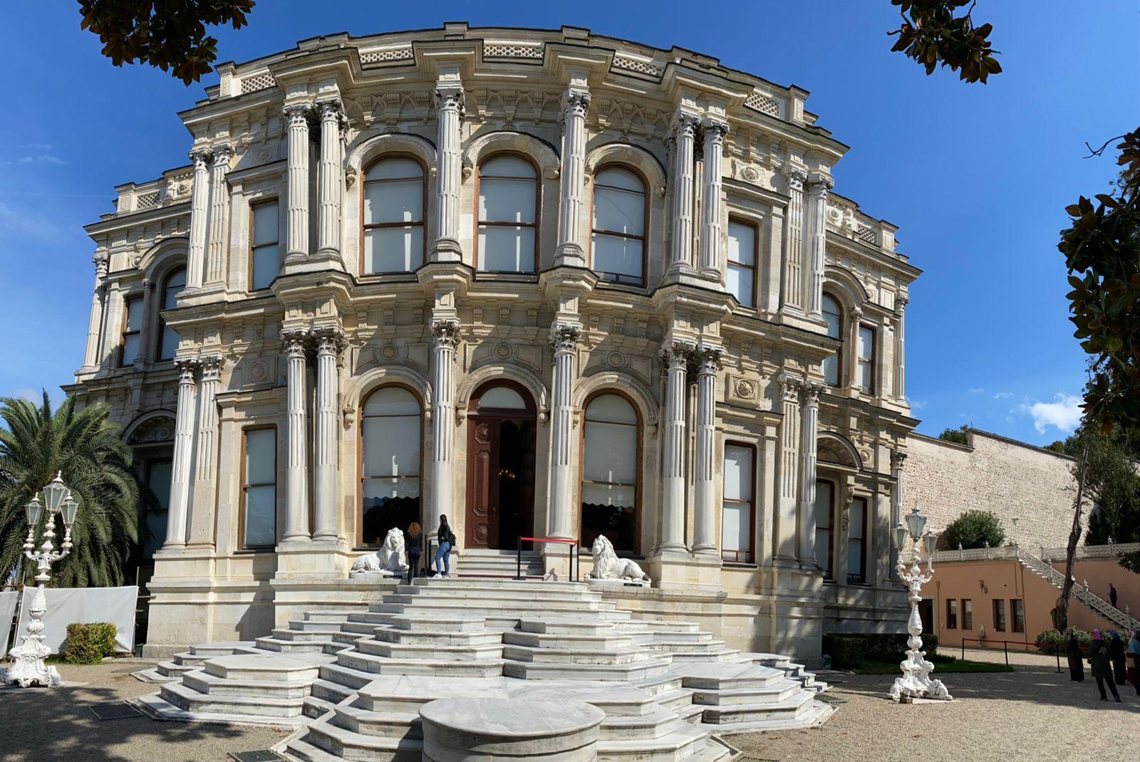 Дворец Бейлербей (Beylerbeyi Sarayı) в Стамбуле