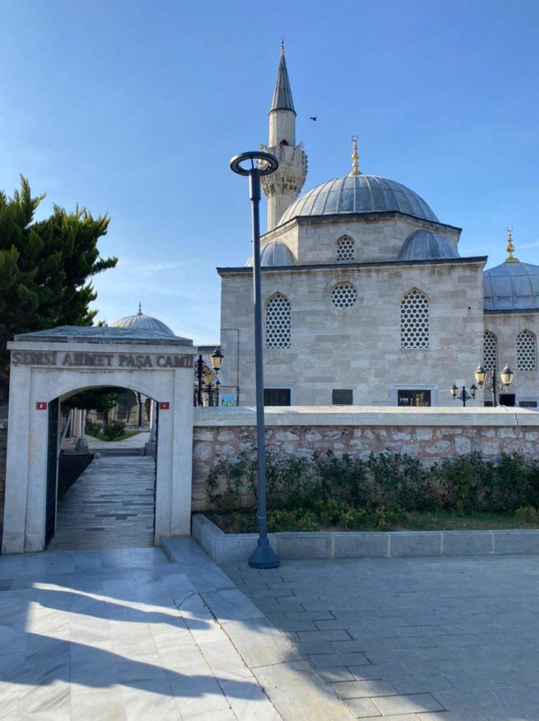 Мечеть Шемси Ахмед-паши, вход