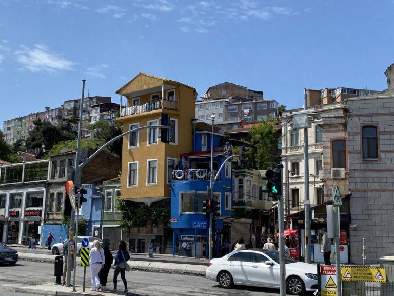 Район Фенер в Стамбуле. Вид с причала