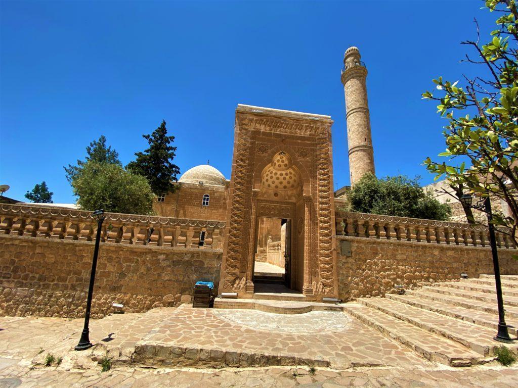 Мечеть Латифия (Abdullatif (Latife) Camii). Входные ворот